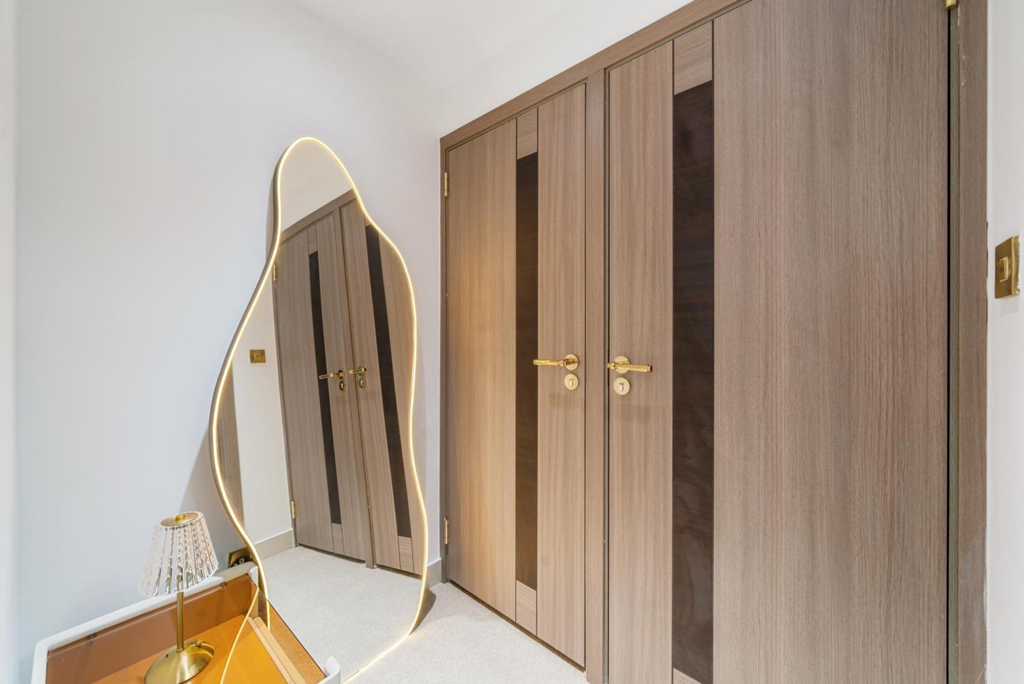 Chic & Modern 1-bedroom In Prime Mayfair H2 Appartement Londen